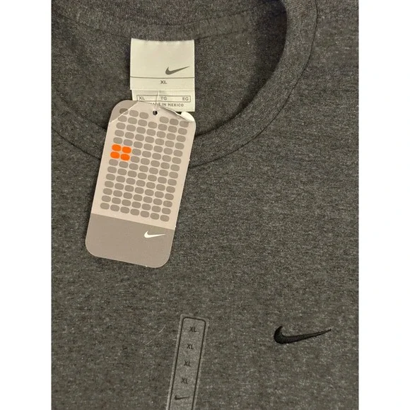 Nike Mens XL T-Shirt Charcoal Heather Gray Short Sleeve Embroidered Swoosh New - Picture 3 of 5